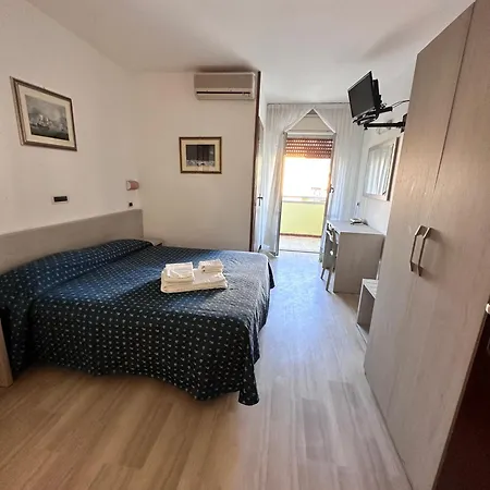 Hotel Holiday