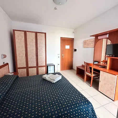 Hotel Holiday