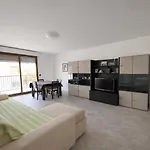 Hotel Holiday 3*