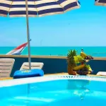 Hotel Holiday Martinsicuro