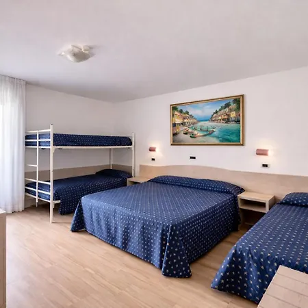Holiday Hotel