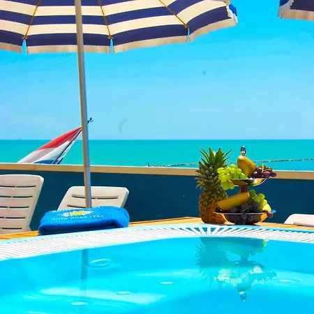 Hotel Holiday Martinsicuro