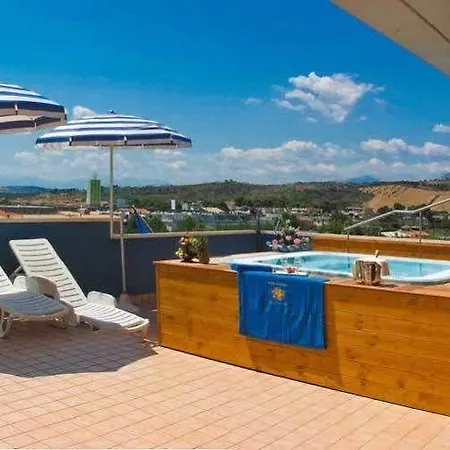 Hotel Holiday